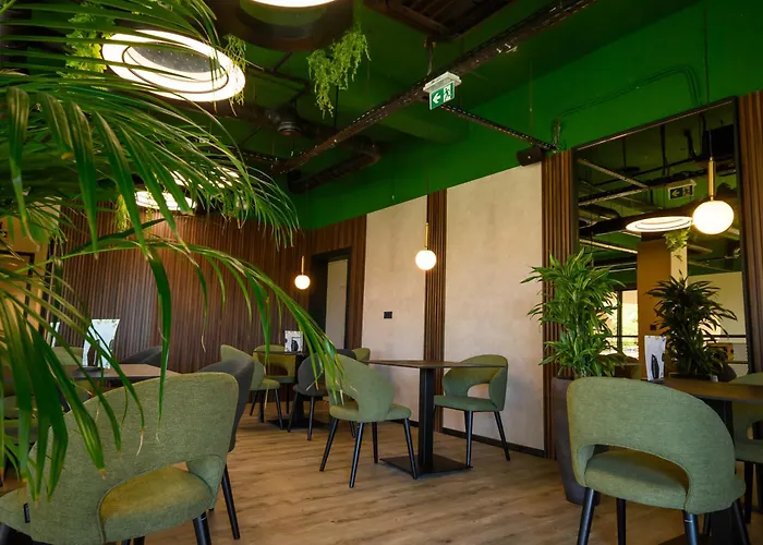 Готель Adore 3*